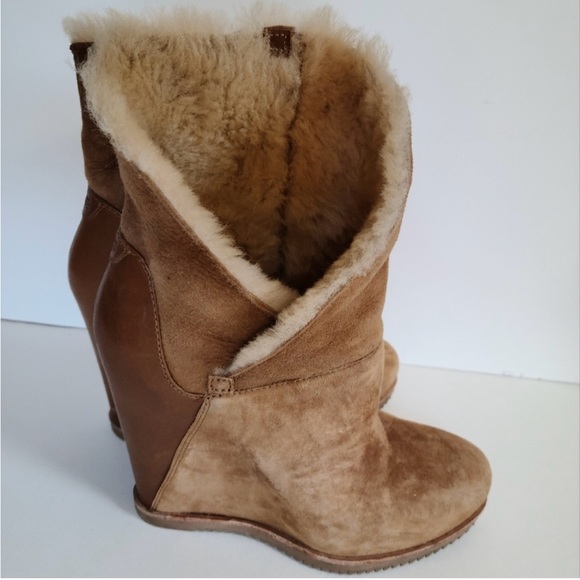 UGG Mondri Shearling Chestnut Wedge Leather Boots - Picture 2 of 7